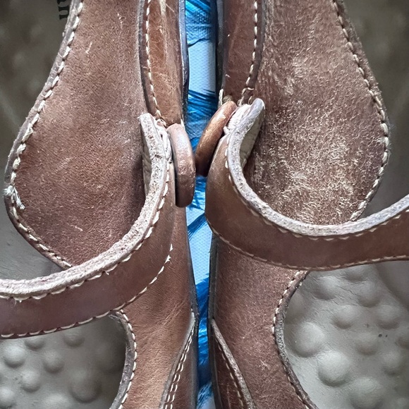 L.L. Bean Mary Janes - Picture 2 of 12